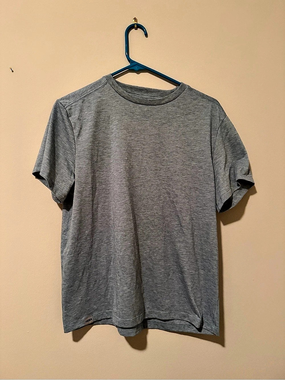 HOKA Core Logo Graphic Tee Short Sleeve Gray Medium